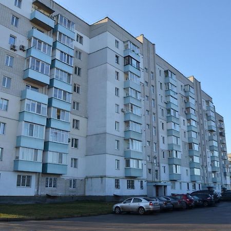 Семейные Апартаменты В Новом Районе У Софиевского Парка Umanʼ Εξωτερικό φωτογραφία